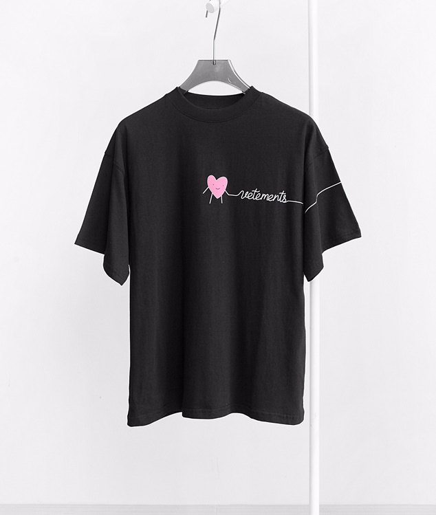 VETEMENTS